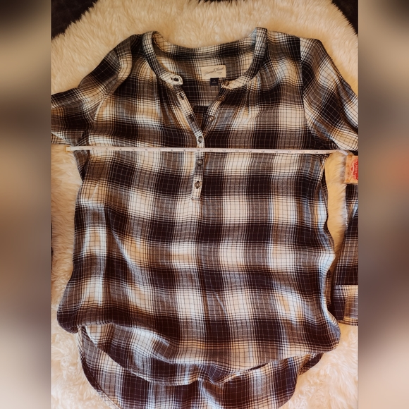 Long sleeve plaid blouse - Picture 2 of 3